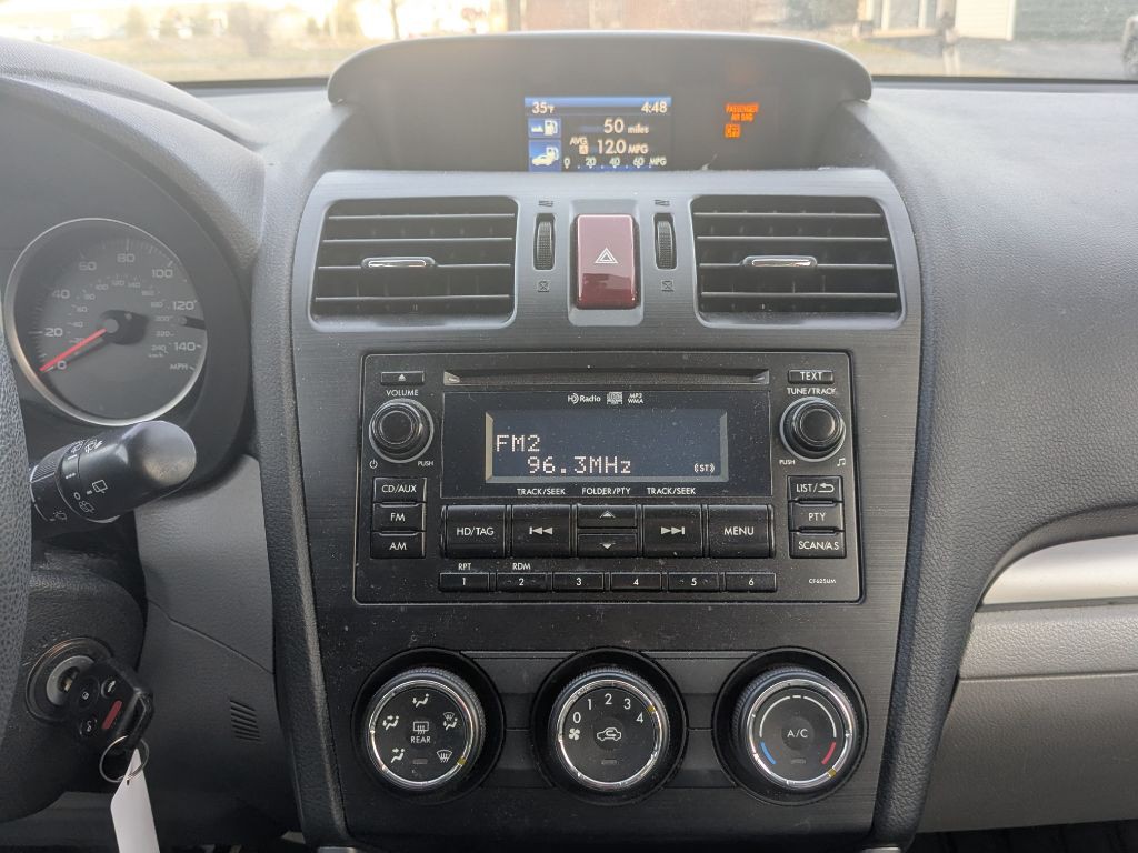 2015 Subaru Forester Image 13