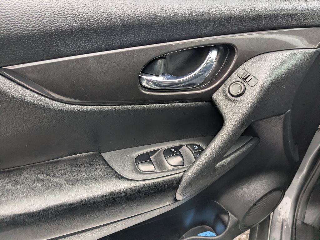 2019 Nissan Rogue Image 5