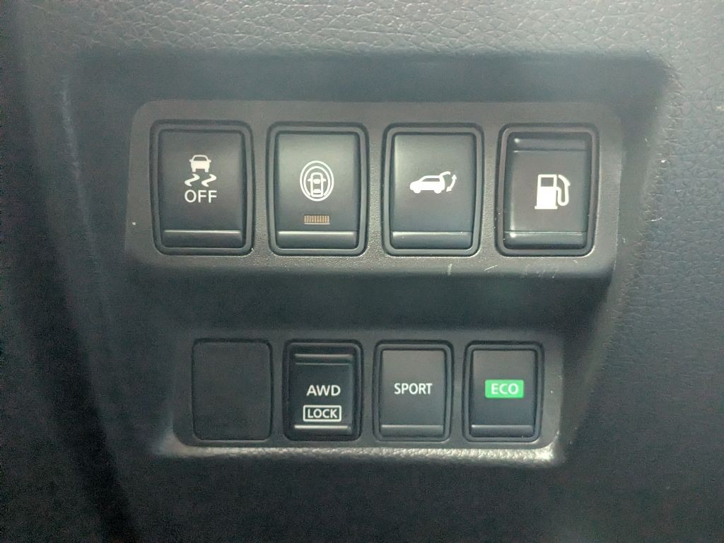 2019 Nissan Rogue Image 11