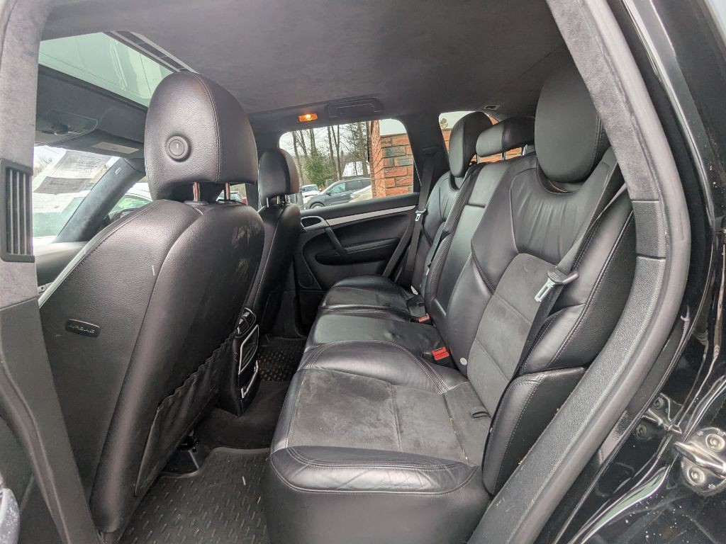 2010 Porsche Cayenne Image 11
