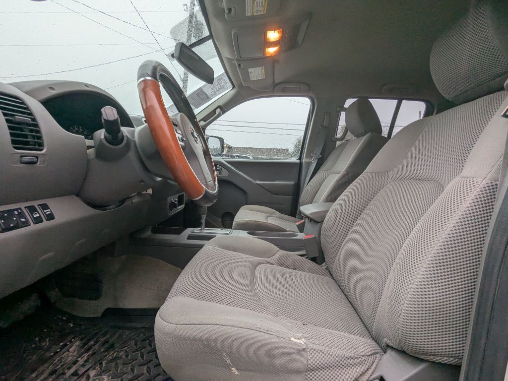 2016 Nissan Frontier Image 6