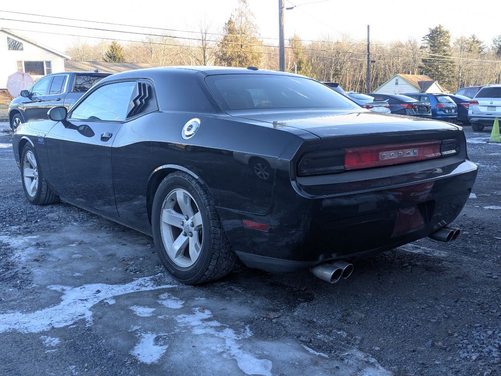 2011 Dodge Challenger Image 4