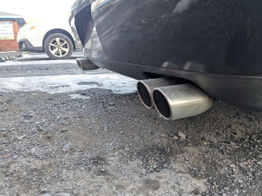 2011 Dodge Challenger Image 6