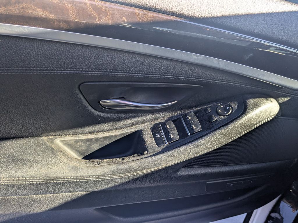 2015 BMW 5 Series Image 8