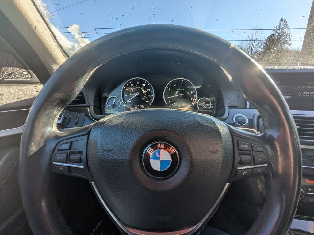 2015 BMW 5 Series Image 11