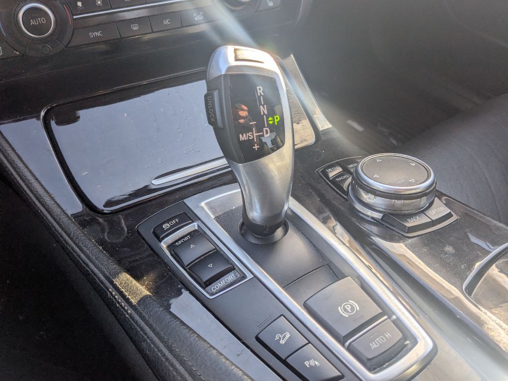 2015 BMW 5 Series Image 14