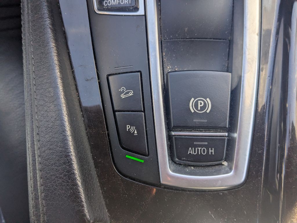 2015 BMW 5 Series Image 16