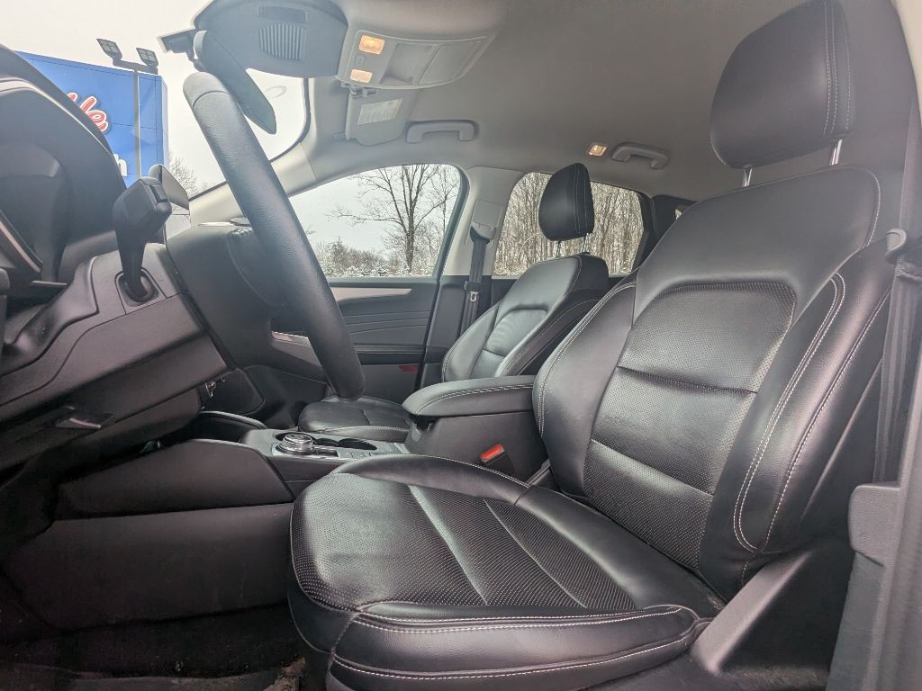 2021 Ford Escape Image 8