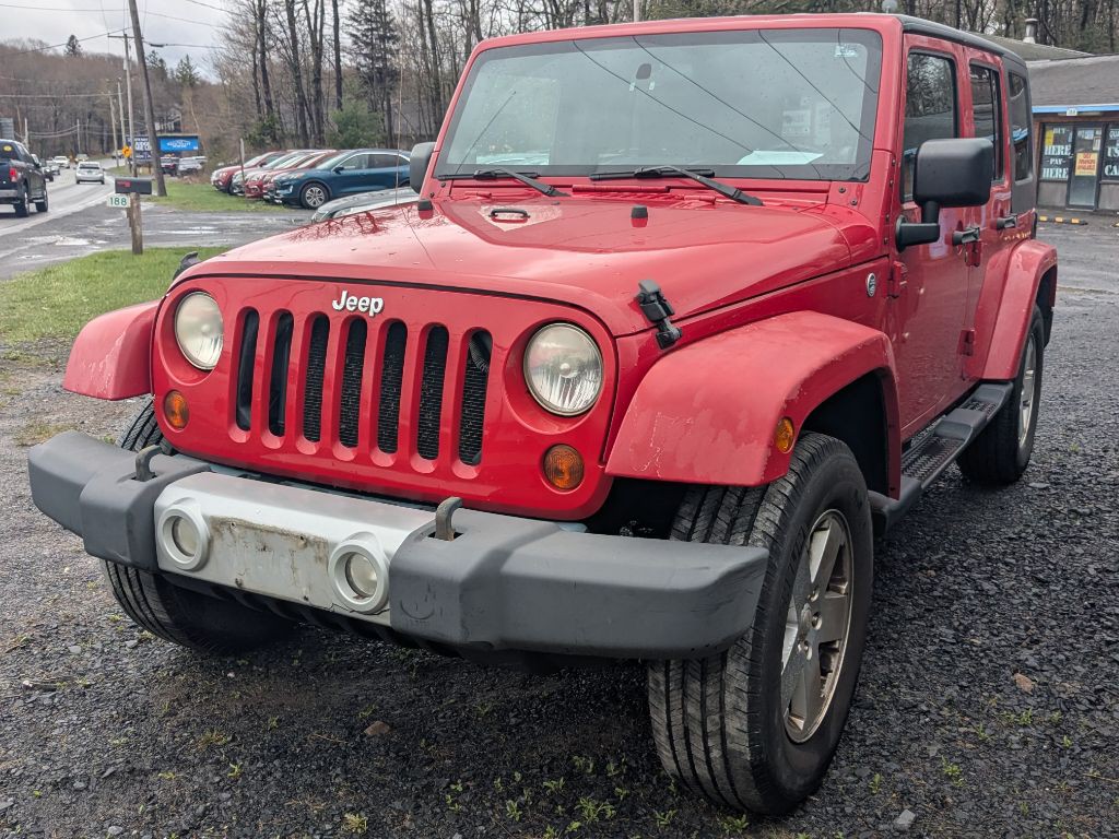 2010 Jeep Wrangler Unlimited Image 2