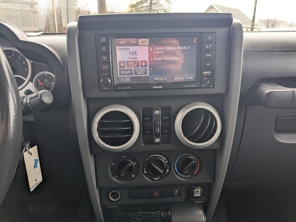 2010 Jeep Wrangler Unlimited Image 8