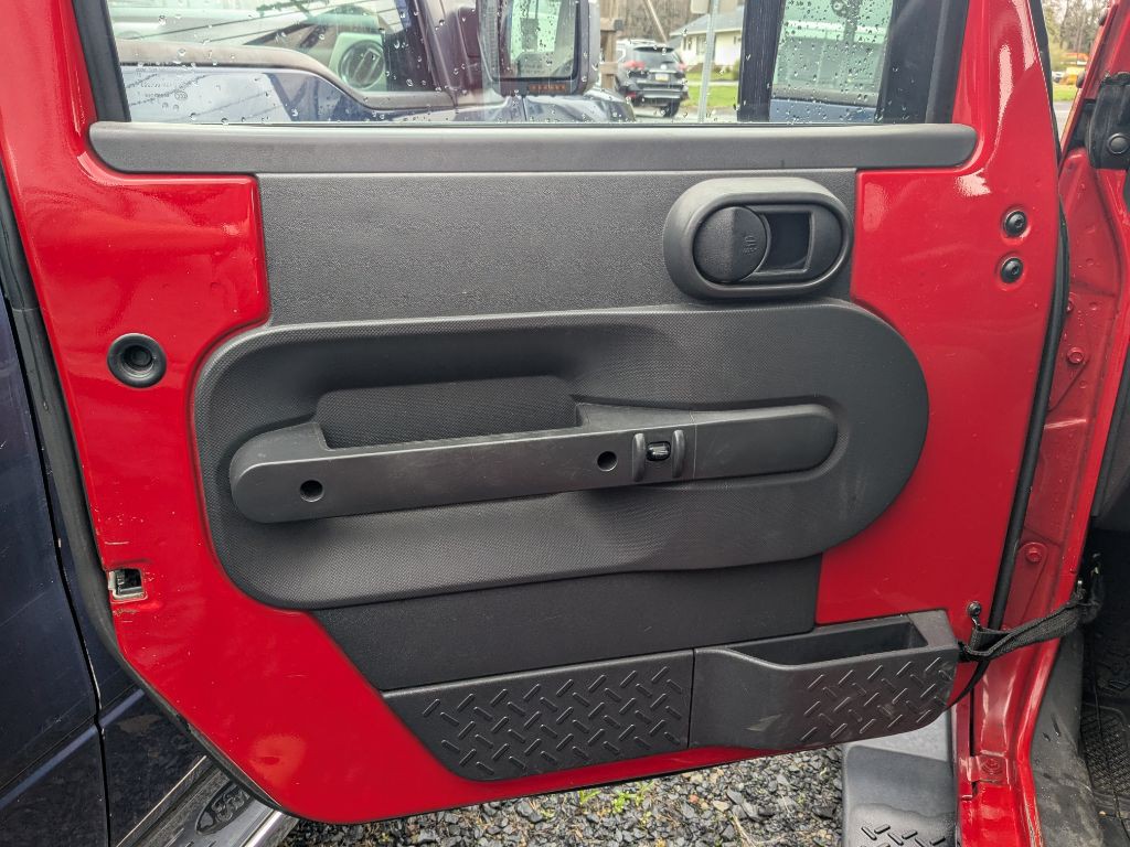 2010 Jeep Wrangler Unlimited Image 9