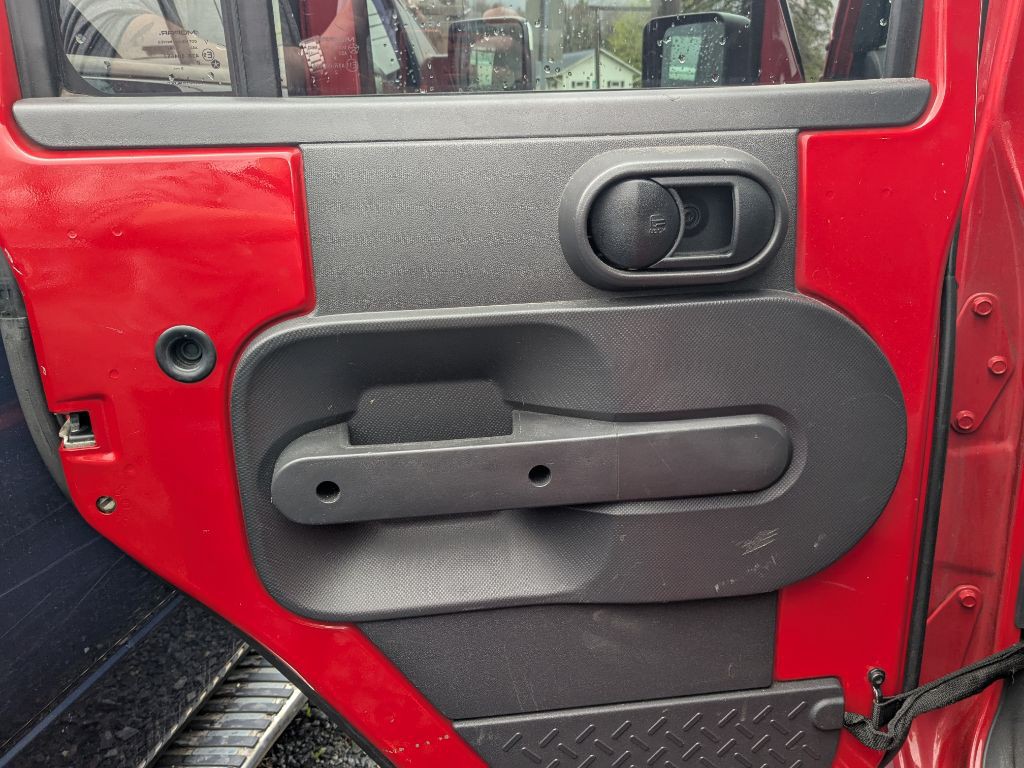 2010 Jeep Wrangler Unlimited Image 10