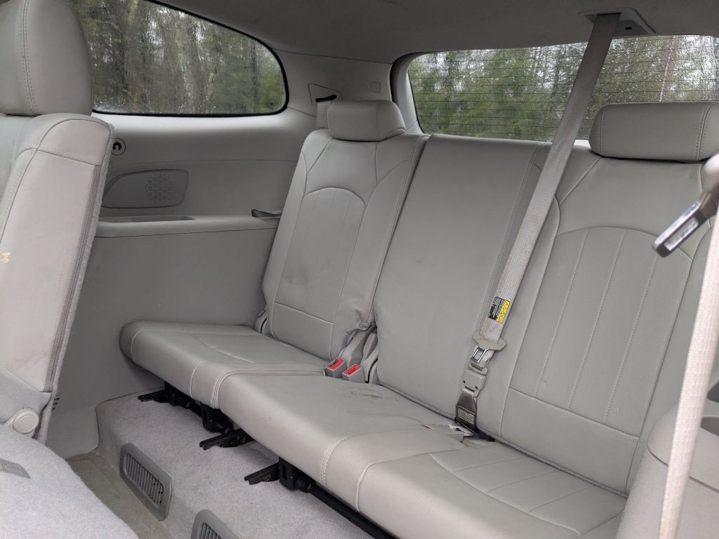 2012 Buick Enclave Image 9