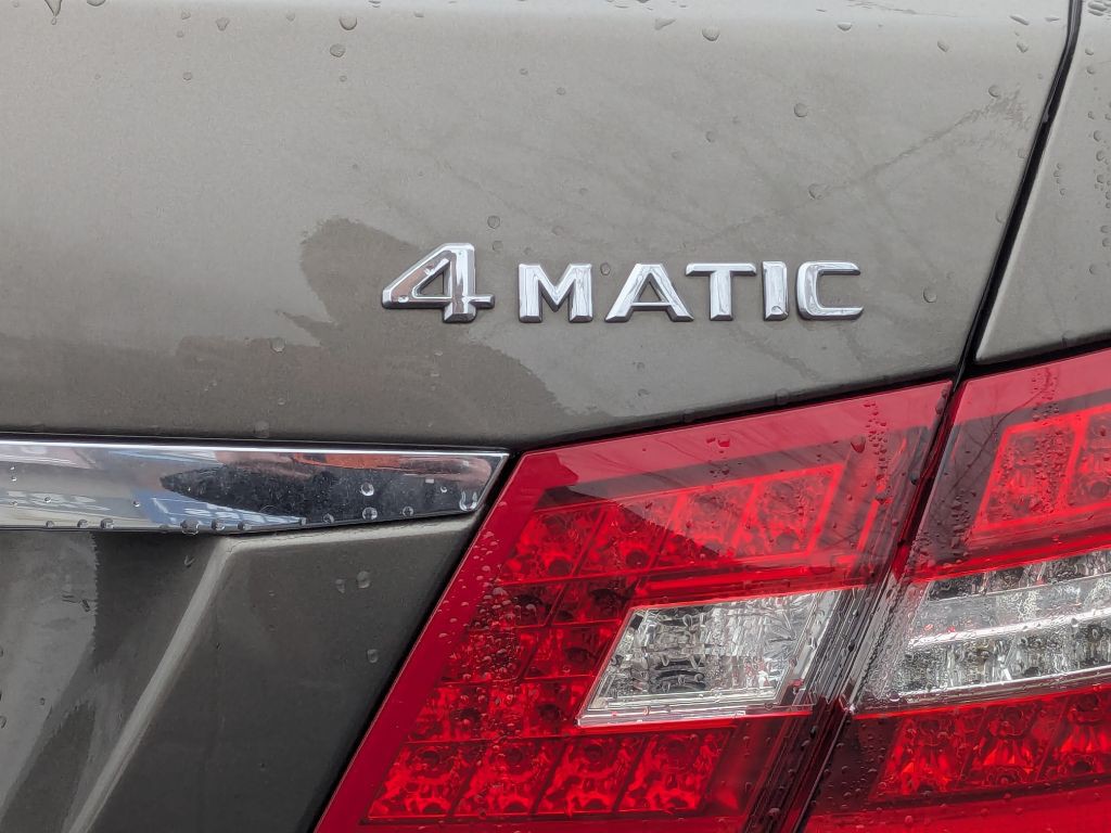 2010 Mercedes-Benz E-Class Image 5