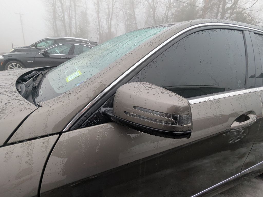 2010 Mercedes-Benz E-Class Image 8