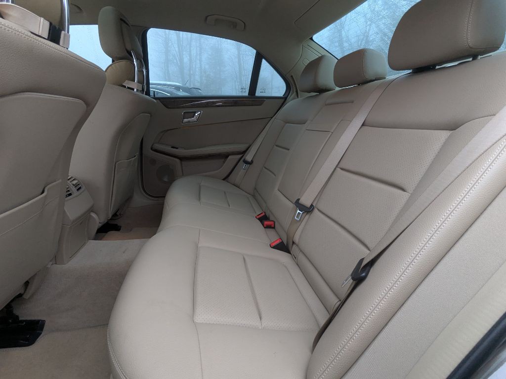 2010 Mercedes-Benz E-Class Image 14