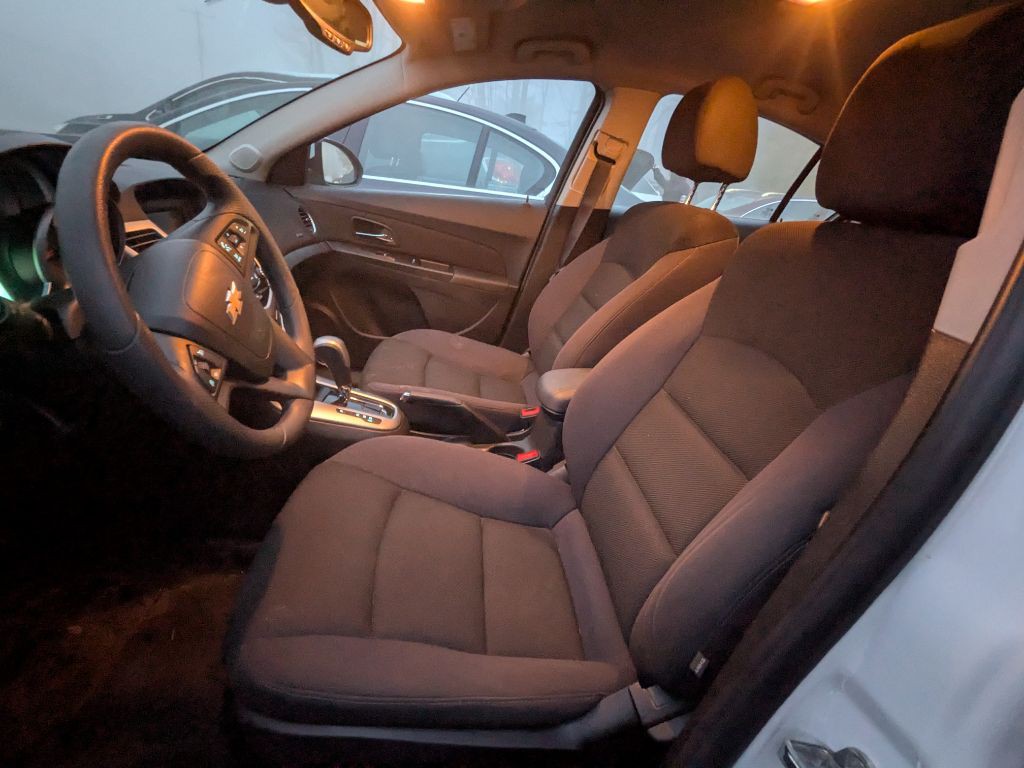 2016 Chevrolet Cruze Image 6