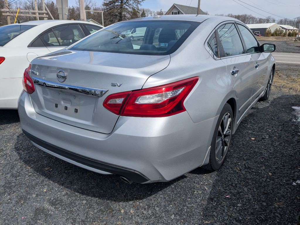 2016 Nissan Altima Image 4