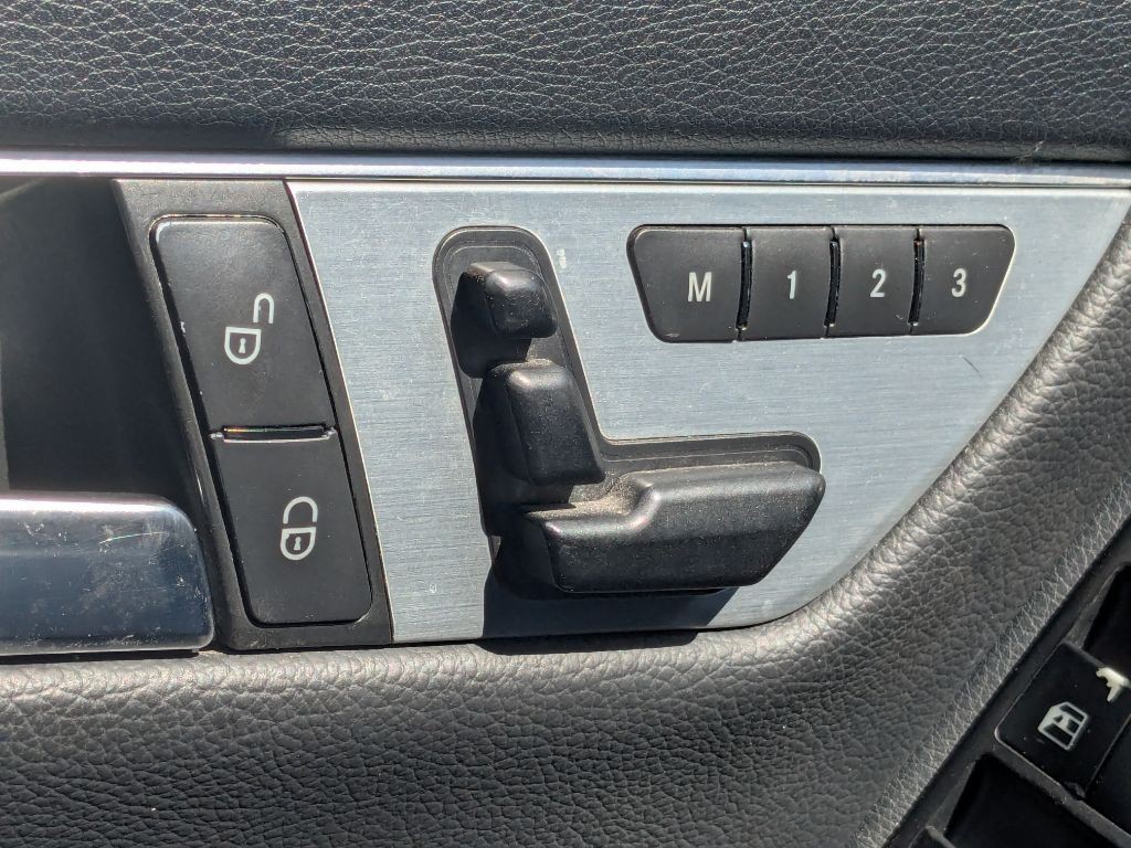 2014 Mercedes-Benz C-Class Image 9