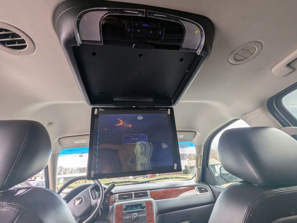 2010 Chevrolet Tahoe Image 11