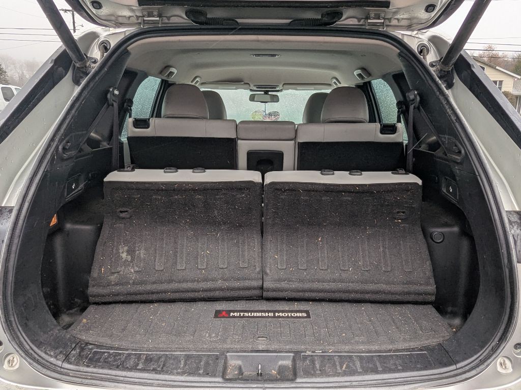 2022 Mitsubishi Outlander Image 19