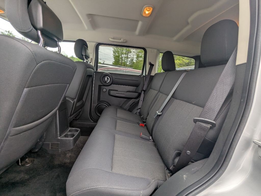 2011 Dodge Nitro Image 8