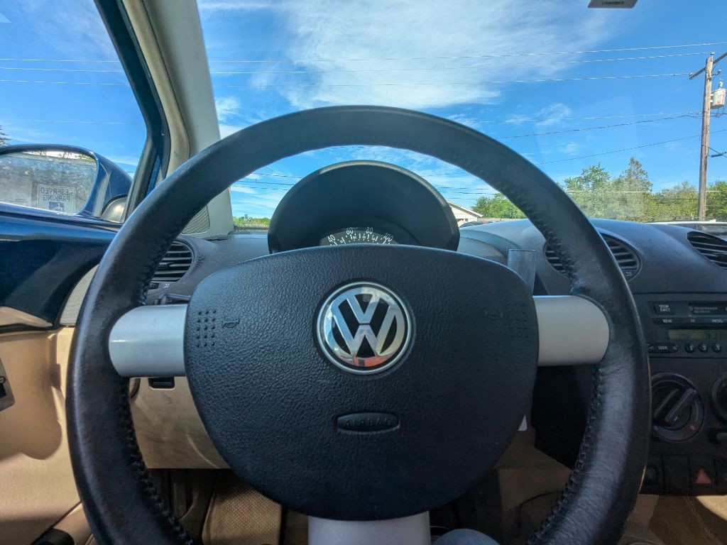 2003 Volkswagen Beetle Image 7