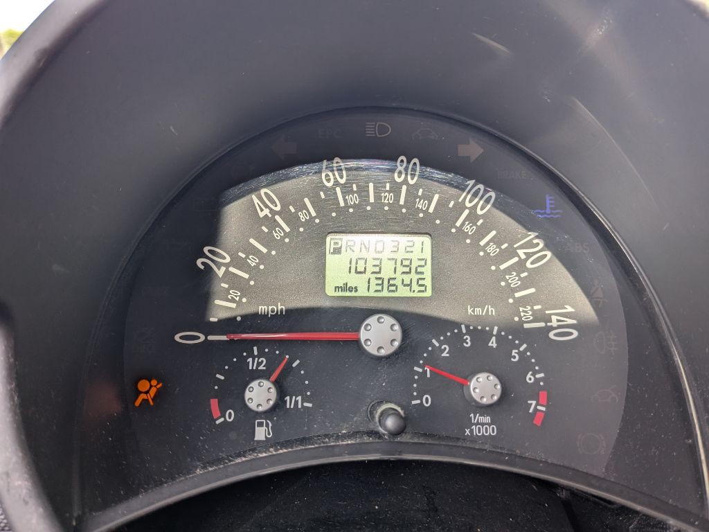 2003 Volkswagen Beetle Image 8