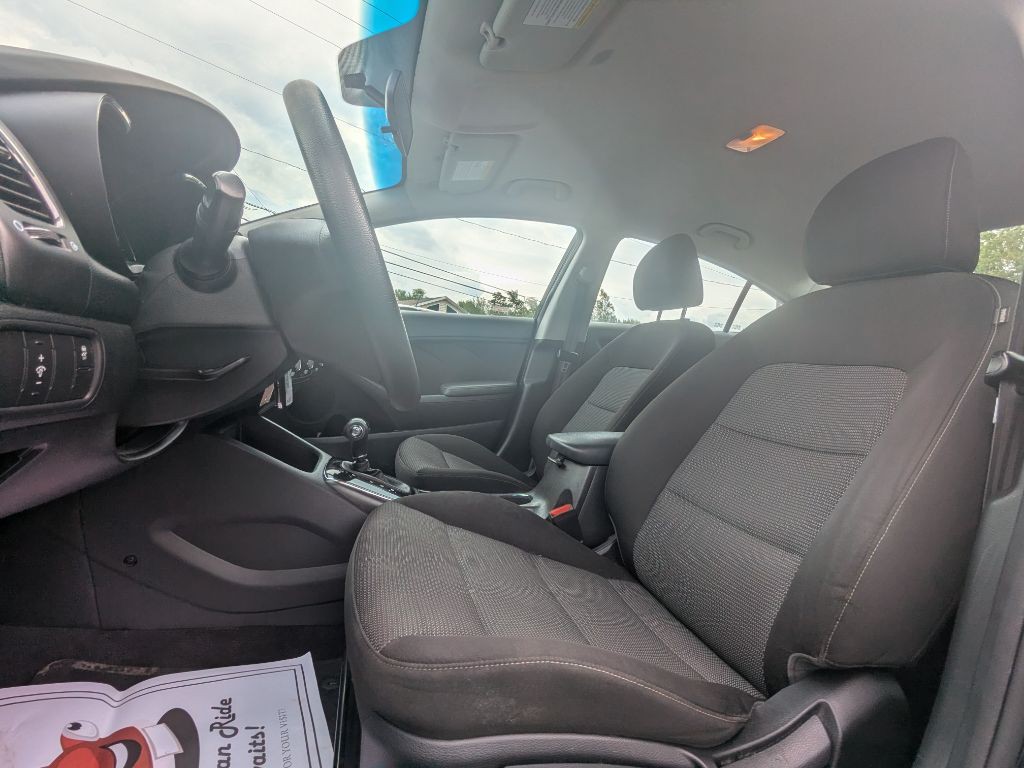 2018 Kia Forte Image 6