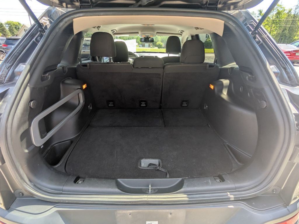 2016 Jeep Cherokee Image 10