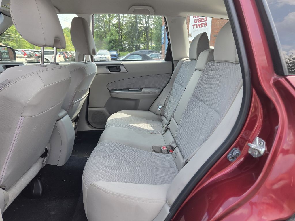2012 Subaru Forester Image 8