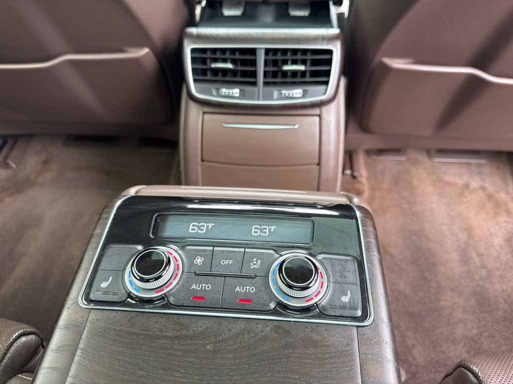 2013 Audi A8 Image 14