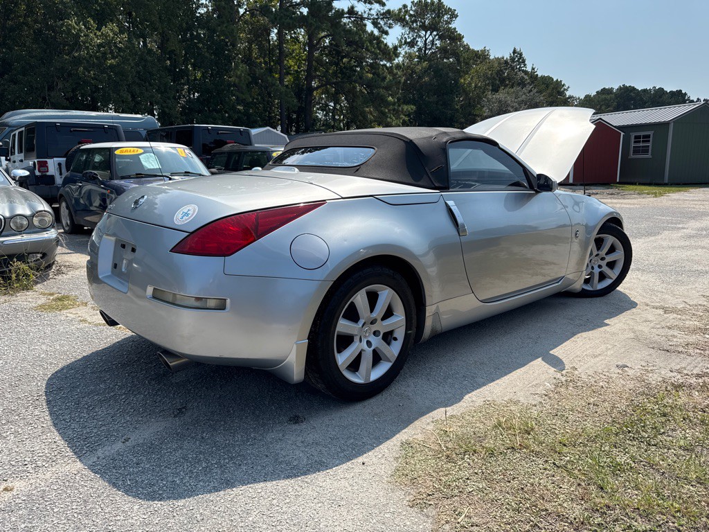 2004 Nissan 350Z Image 4