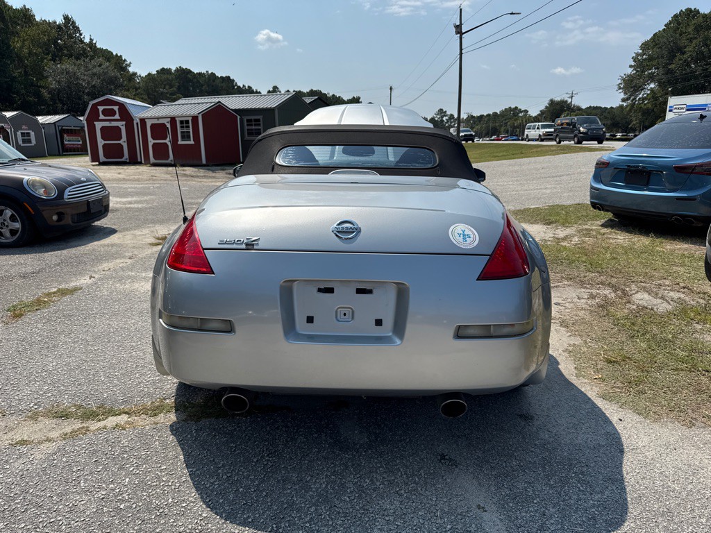 2004 Nissan 350Z Image 7