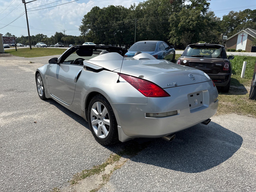 2004 Nissan 350Z Image 32