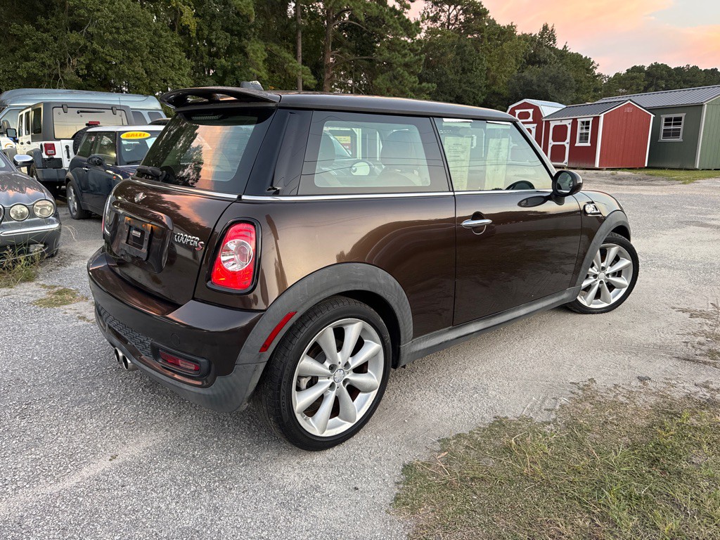 2011 MINI Cooper Image 10