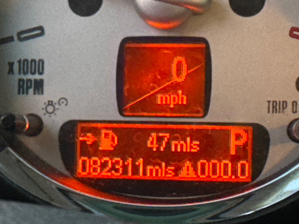 2011 MINI Cooper Image 14