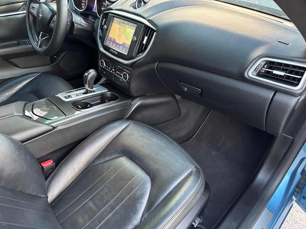 2016 Maserati Ghibli Image 20