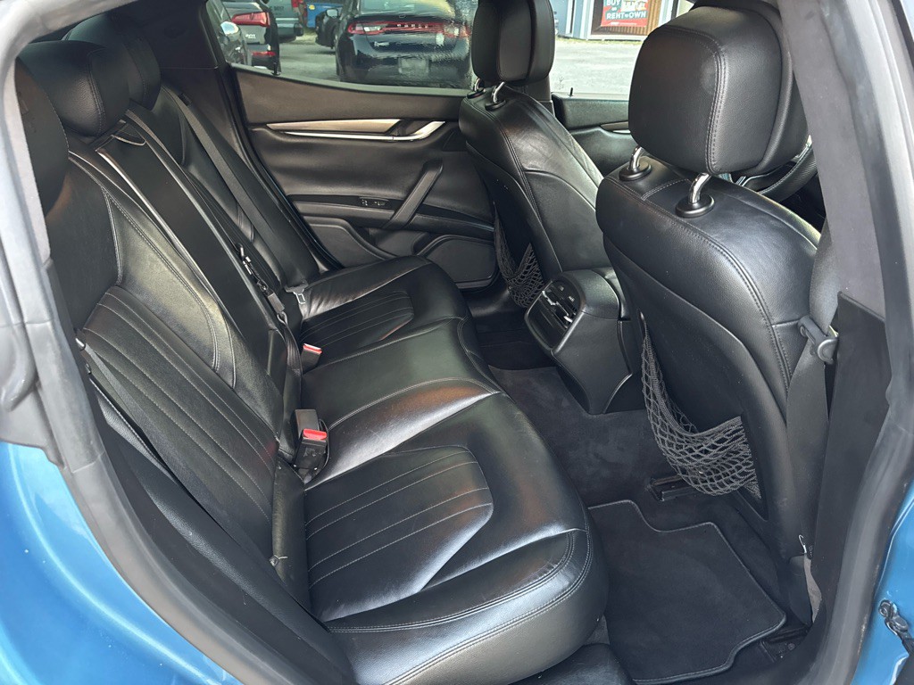 2016 Maserati Ghibli Image 39