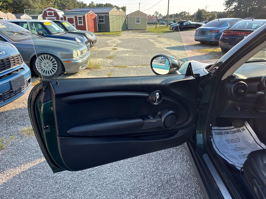 2015 MINI Cooper Image 10