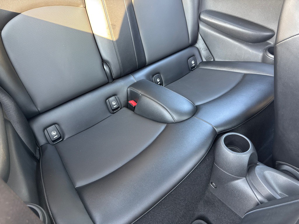 2015 MINI Cooper Image 22