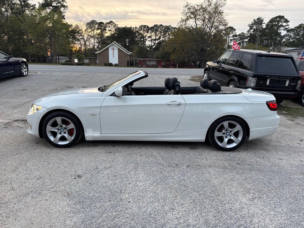 2011 BMW 3 Series Image 7