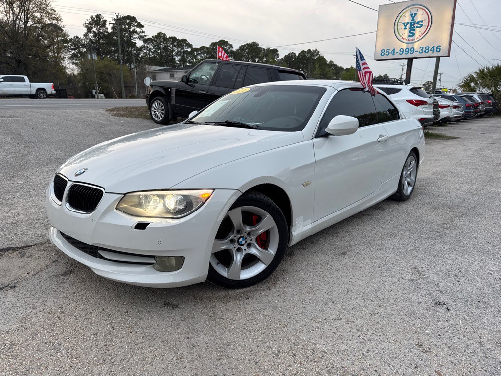 2011 BMW 3 Series Image 1