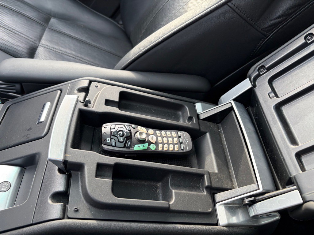 2008 Land Rover Range Rover Image 16