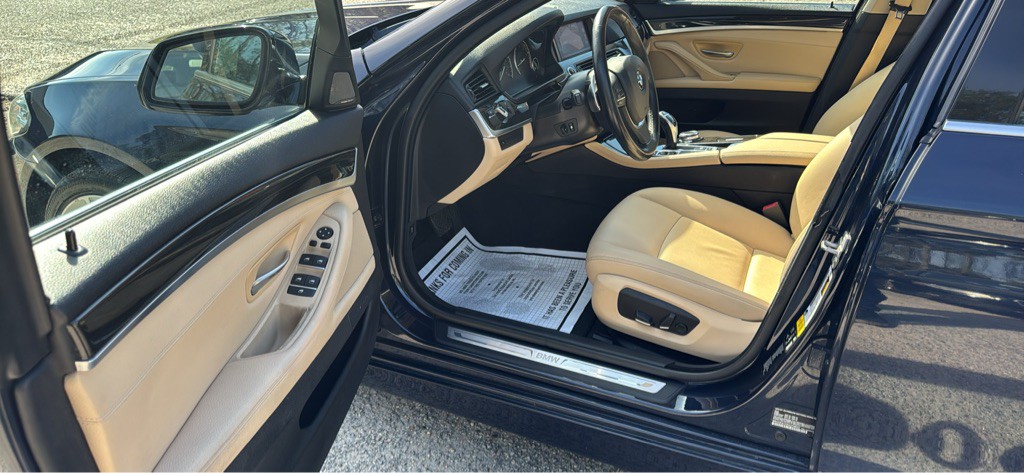 2016 BMW 5 Series Image 7