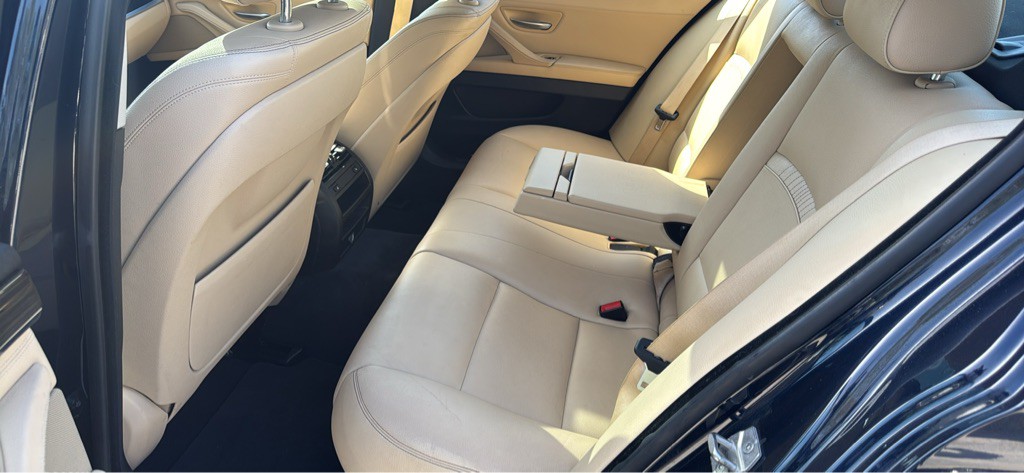 2016 BMW 5 Series Image 12