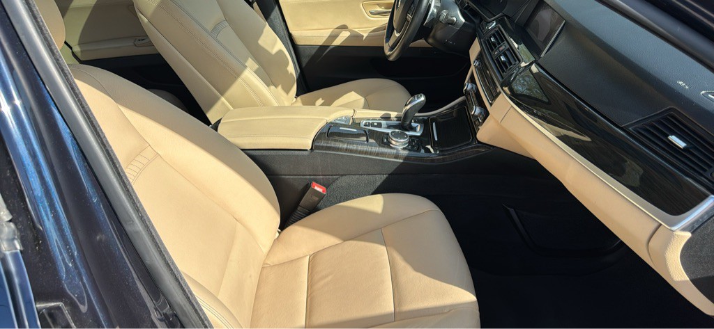 2016 BMW 5 Series Image 15