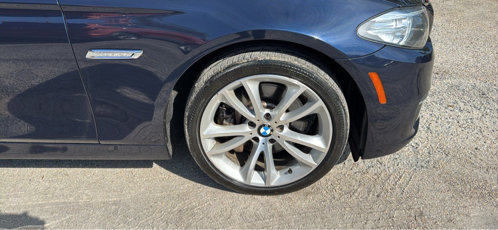 2016 BMW 5 Series Image 17