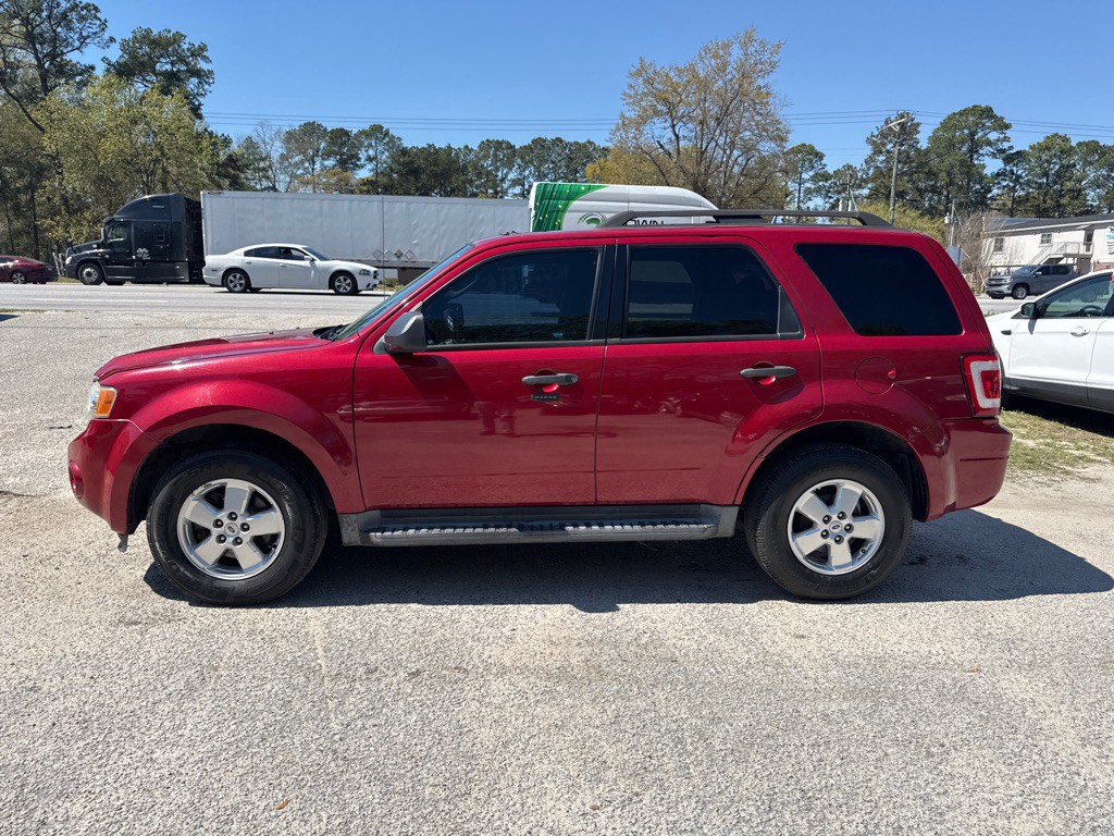 2010 Ford Escape Image 1