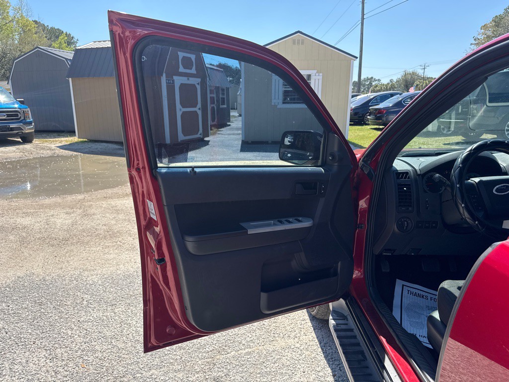 2010 Ford Escape Image 9